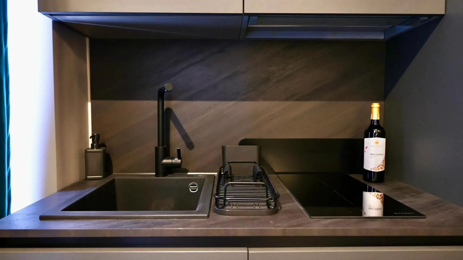 Le Nid Luxury Suite Catania 0*,